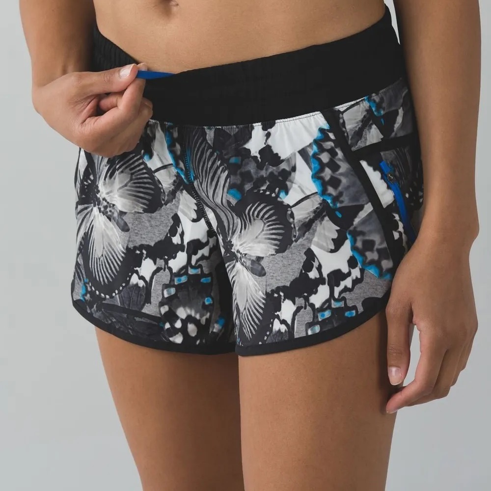 ululemon Tracker Short III *4-way Stretch
Exploded So Fly Butterfly Angel Wing